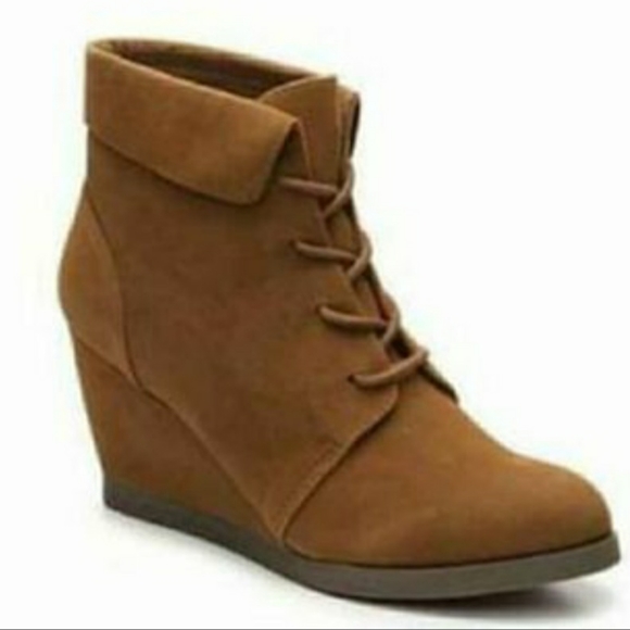 NEW Wedge Booties in Cognac - Picture 4 of 4